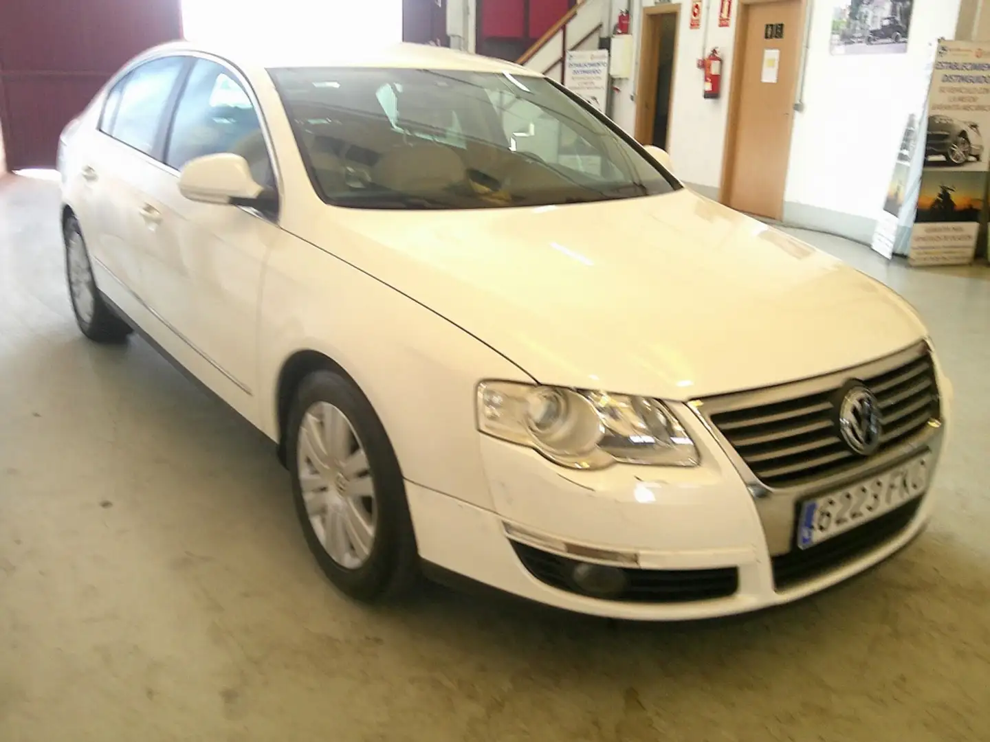 Volkswagen Passat 2.0TDI Highline Blanco - 2