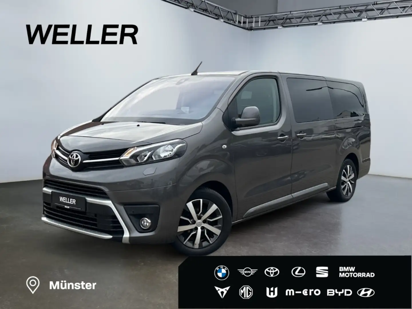 Toyota Proace 2,0l-D-4D L2 Verso Family Comfort *HUD*CAM* Grijs - 1