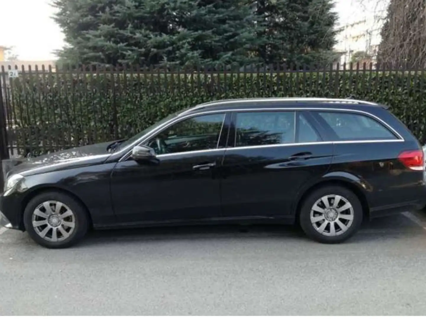 Mercedes-Benz E 200 E+SW+200+cdi+Executive+FL Nero - 2
