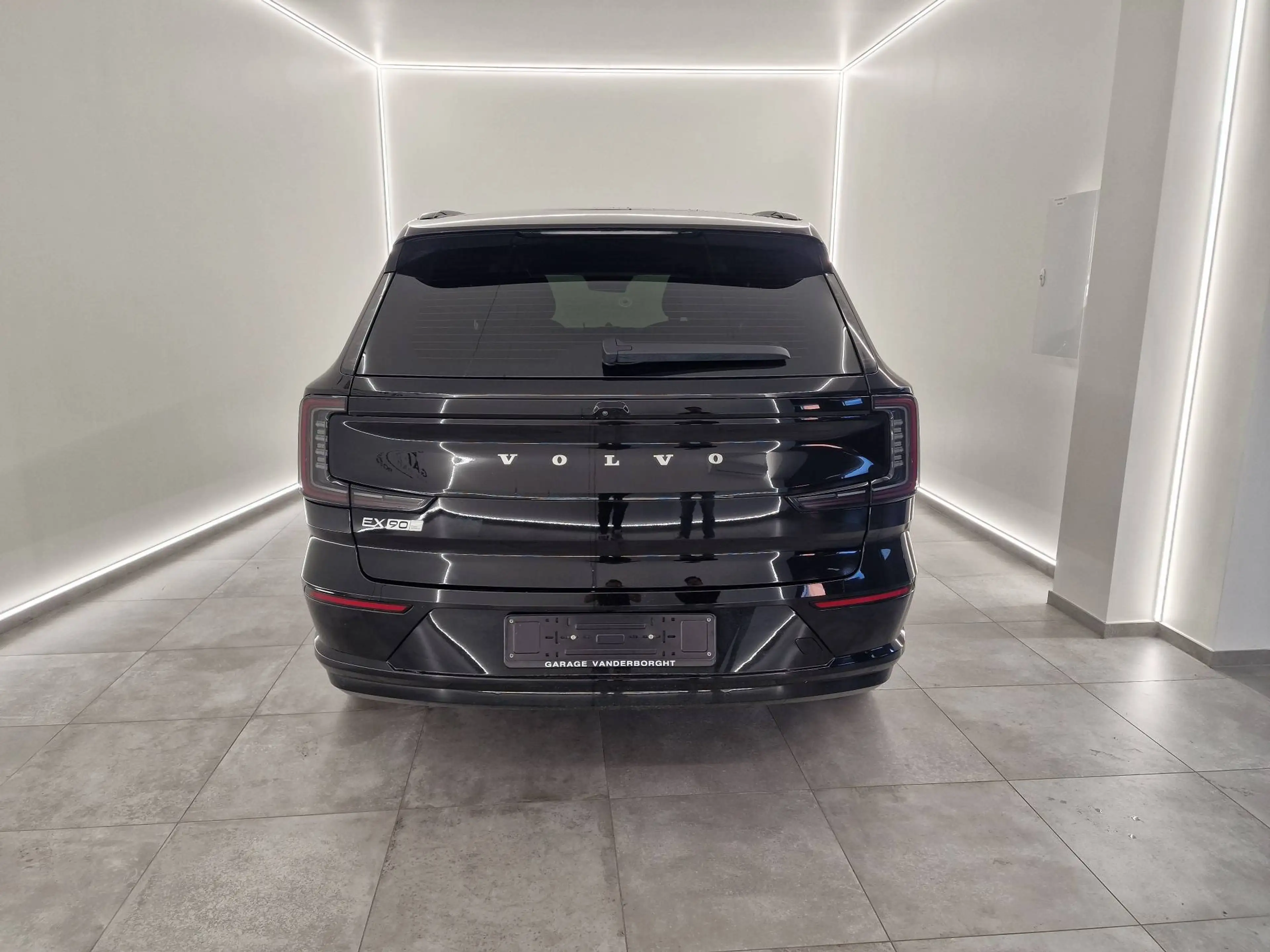 Volvo EX90 ULTRA PERFORMENCE-BOWERS&WILKINS-LUCHTVERING — photo 3