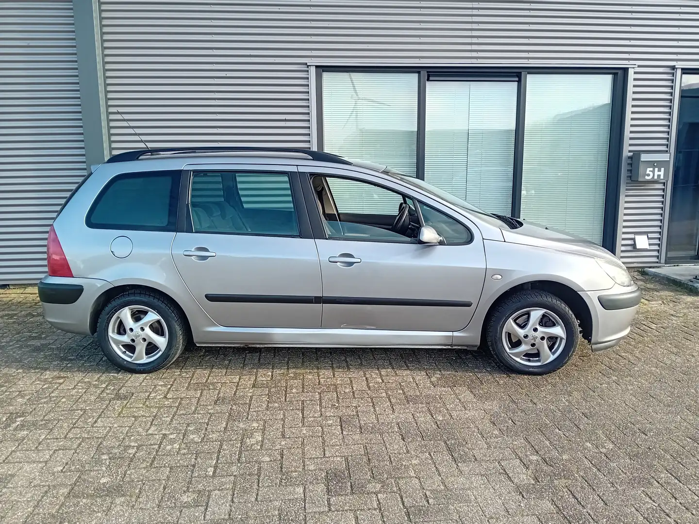 Peugeot 307 307 2.0-16V XT - 2
