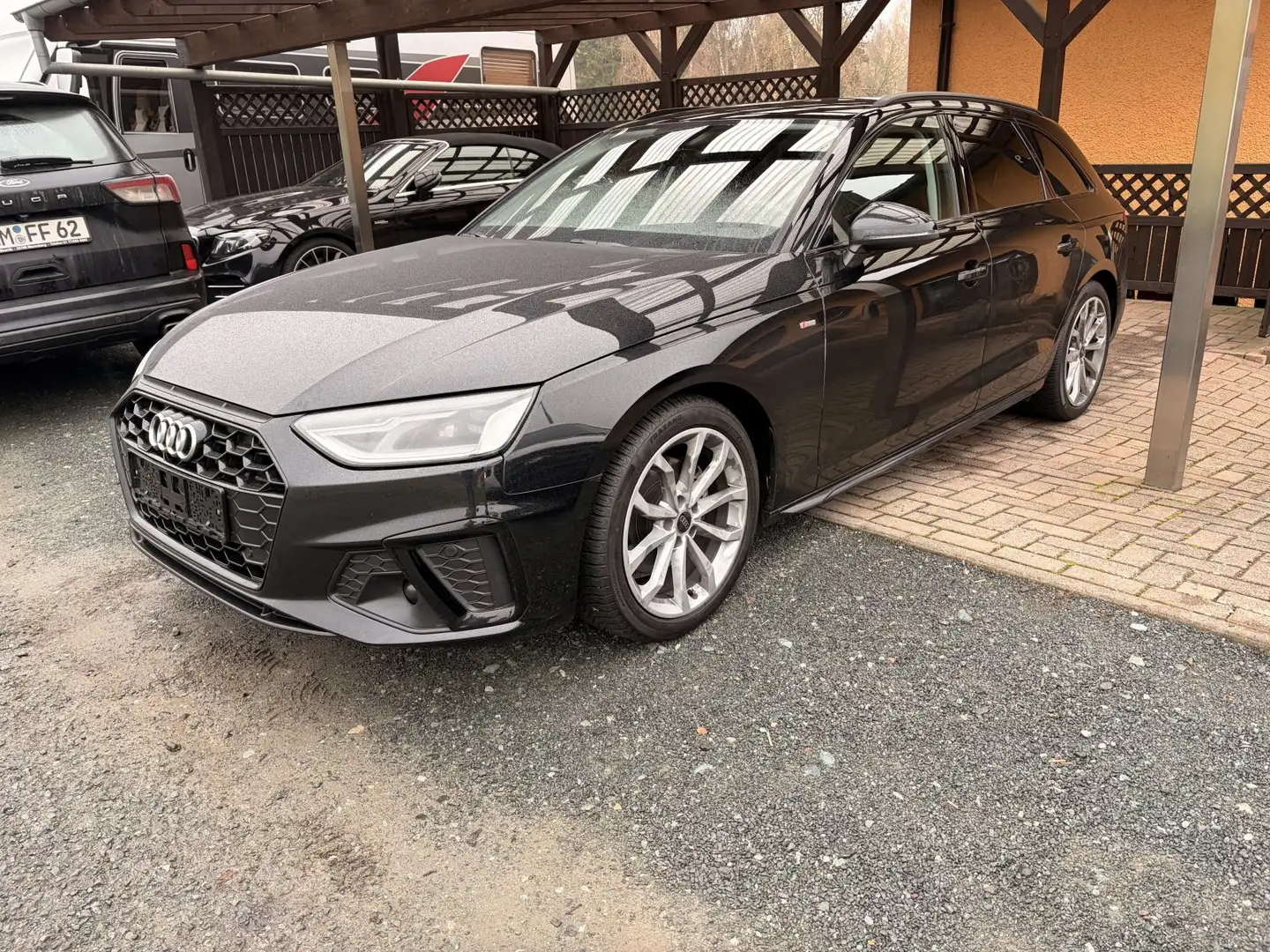 Audi A4 35 S-Line Autom.NAVI, Kamera +++ Schwarz - 2