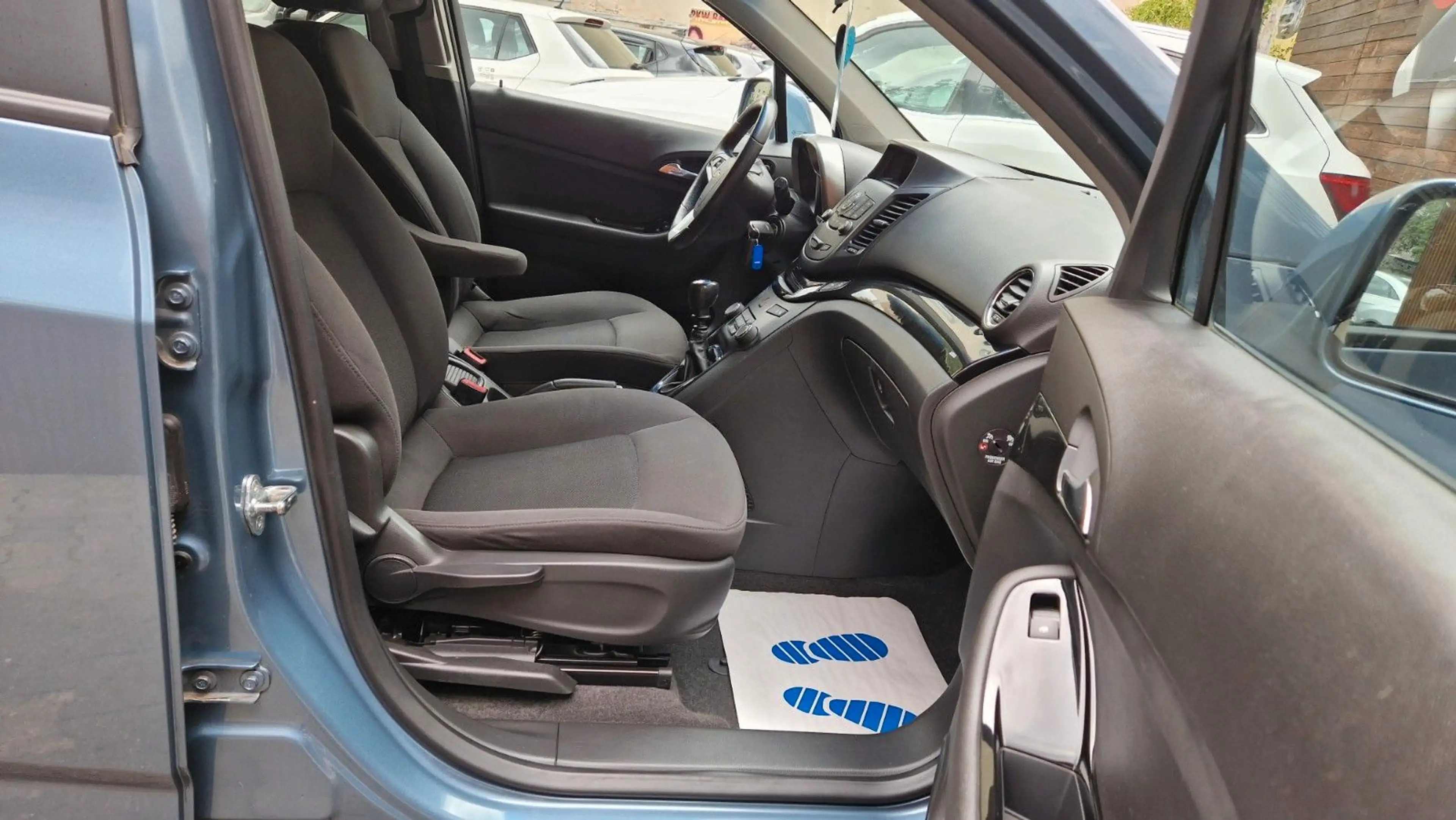 Chevrolet Orlando 1.4T LT Klima, Nichtraucher, 7 Sitze — photo 10