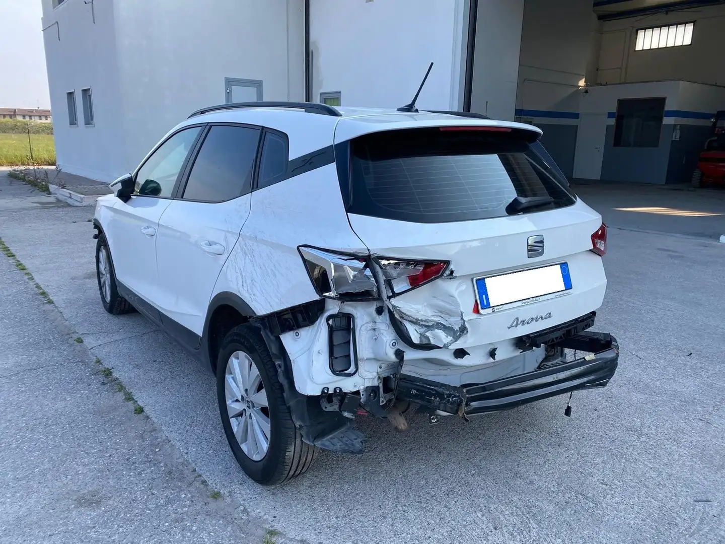 SEAT Arona 1.0 ecotsi FR 95cv INCIDENTATA Weiß - 1