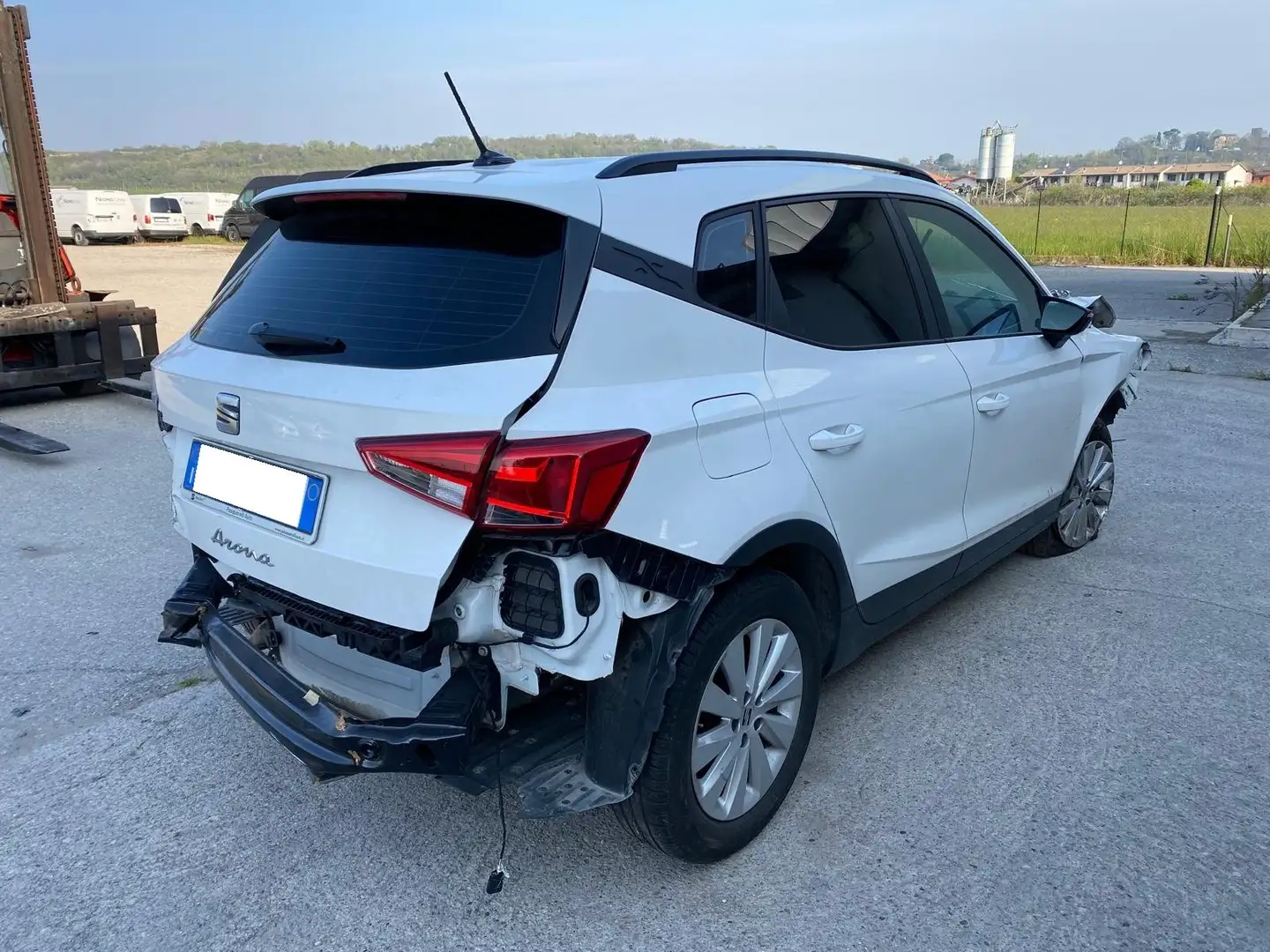 SEAT Arona 1.0 ecotsi FR 95cv INCIDENTATA Weiß - 2