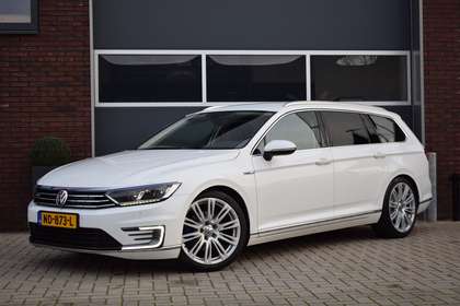 Volkswagen Passat Variant GTE 1.4 TSI DSG Navi - PDC - Trekhaak - 19"
