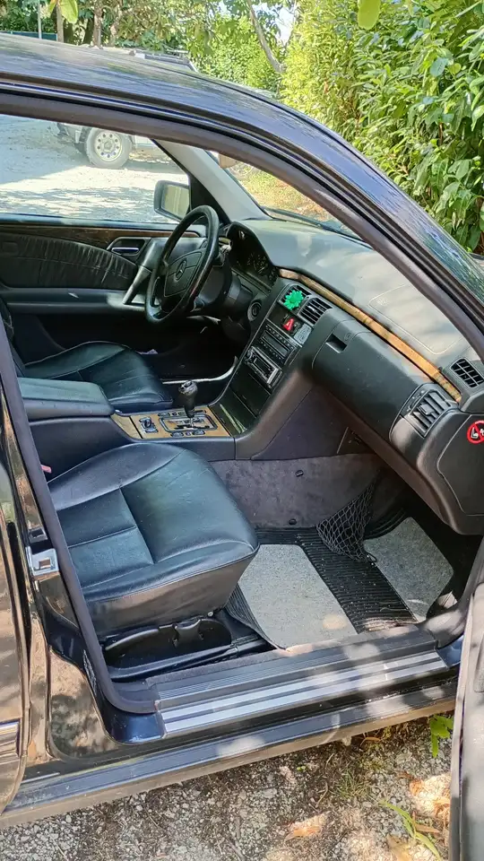 Mercedes-Benz E 300 td Avantgarde, foto 6