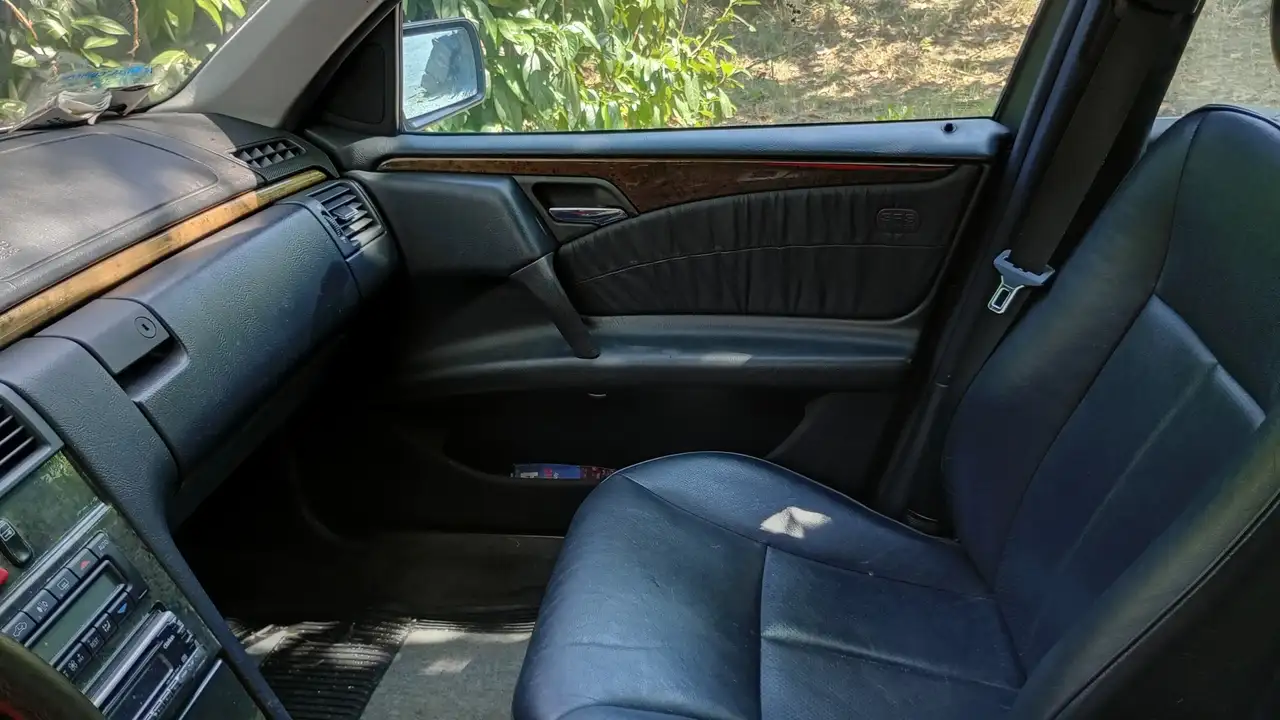 Mercedes-Benz E 300 td Avantgarde, foto 4