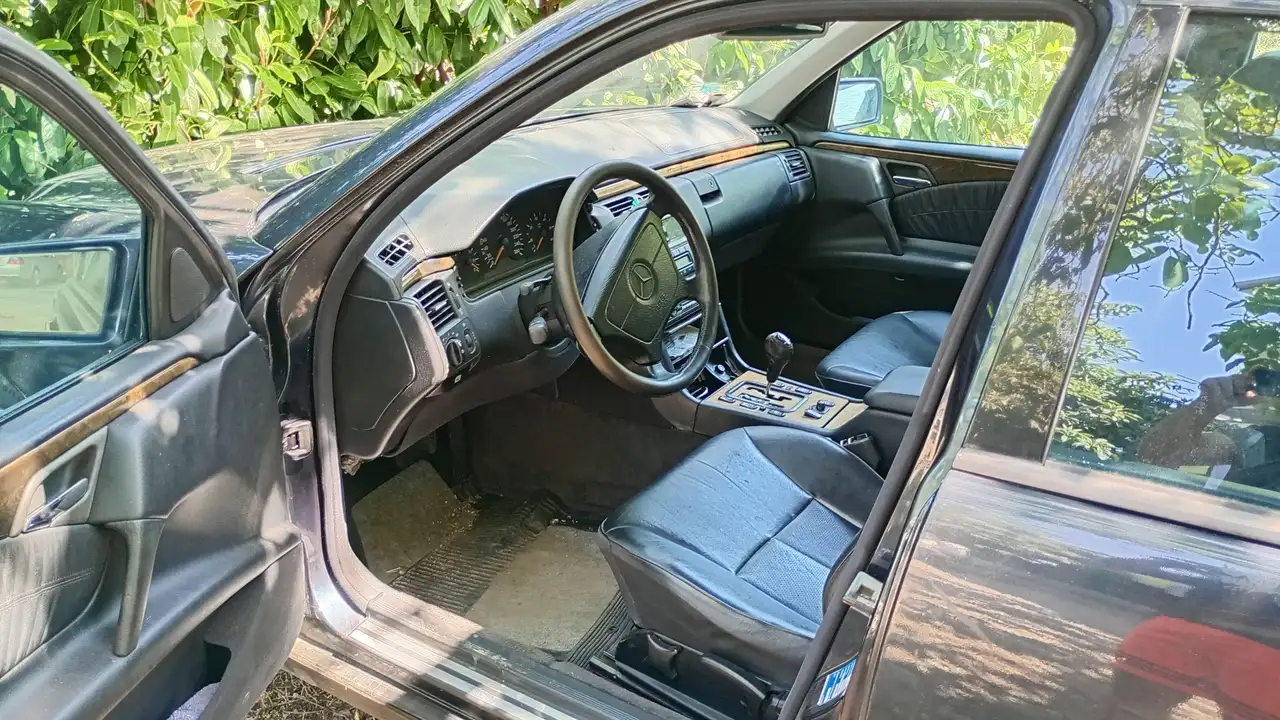 Mercedes-Benz E 300 td Avantgarde, foto 5