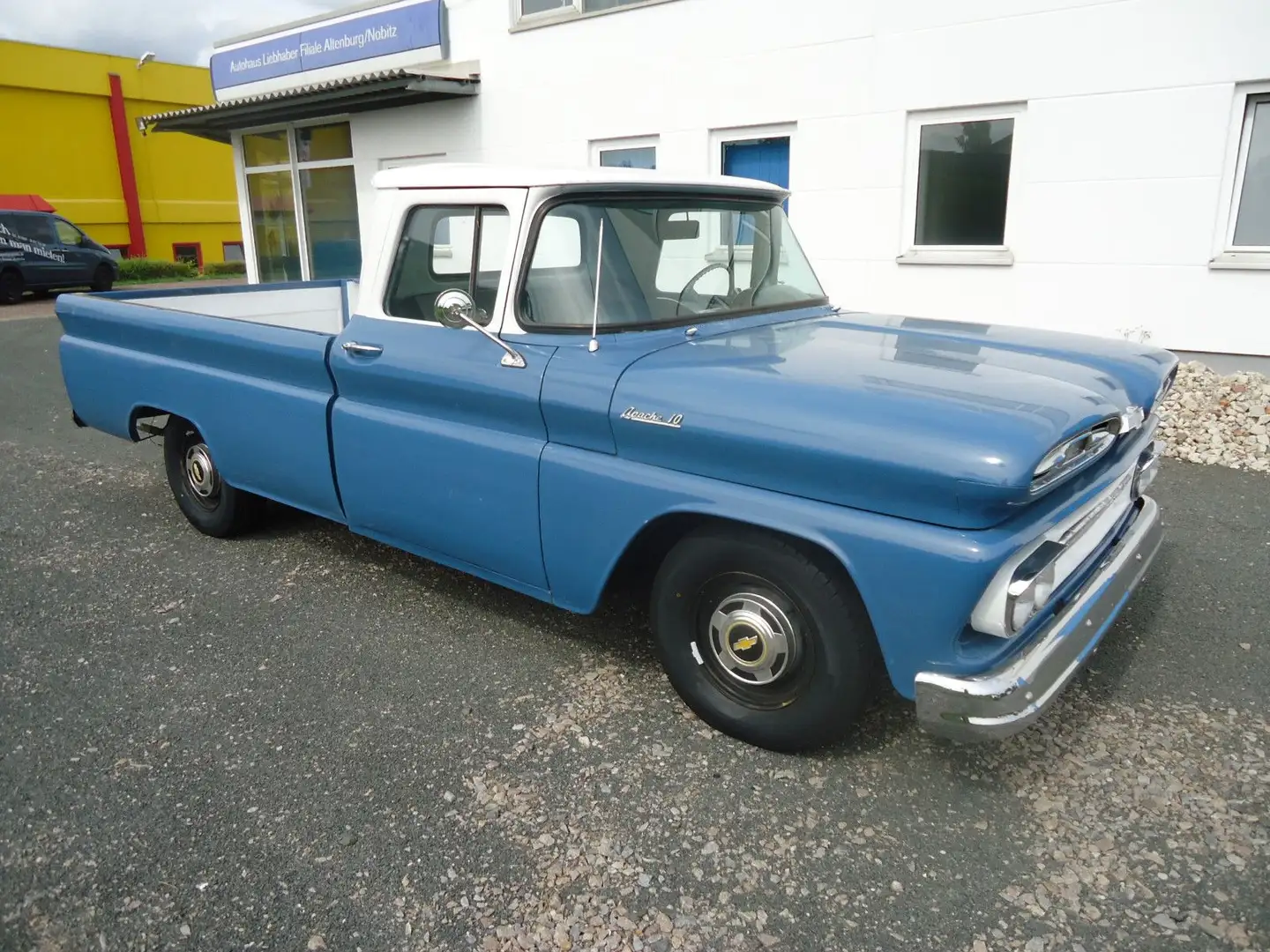 Chevrolet Apache Albastru - 1