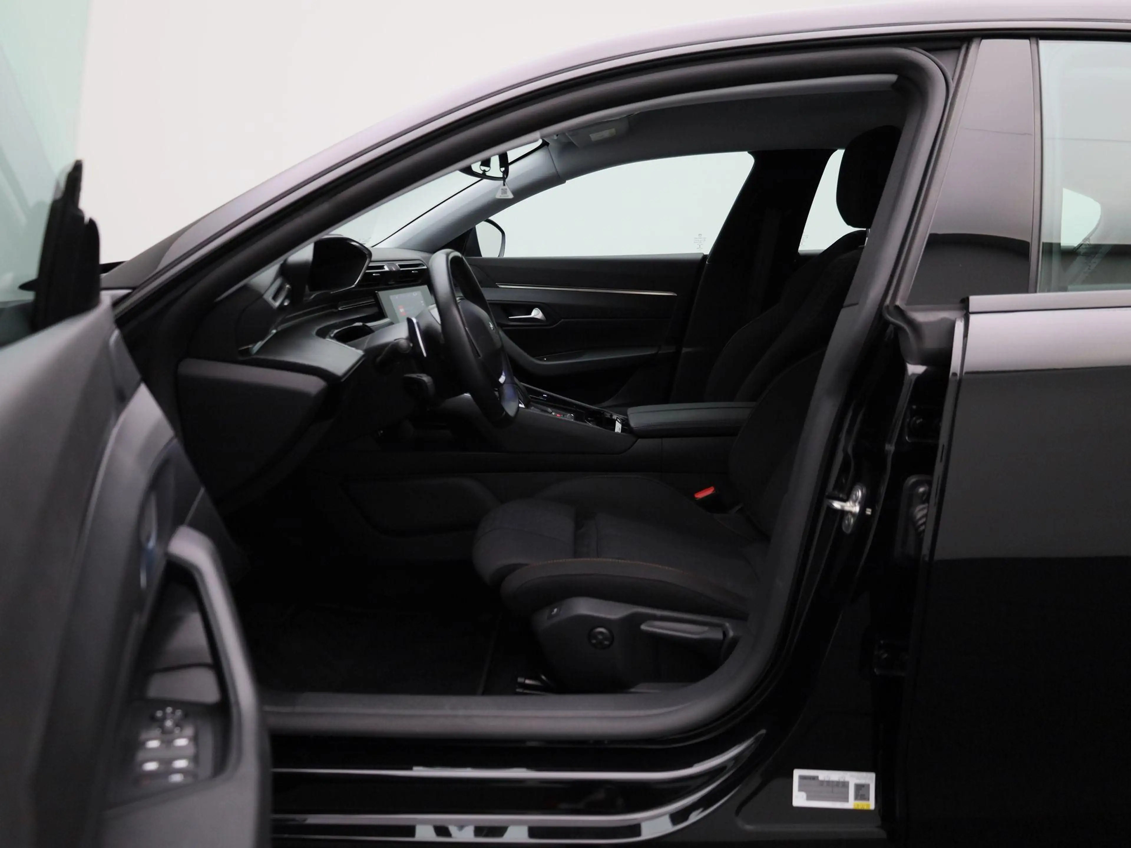 Peugeot 508 1.2 PureTech 130 S&S EAT8 Active Pack | Camera | P — photo 11
