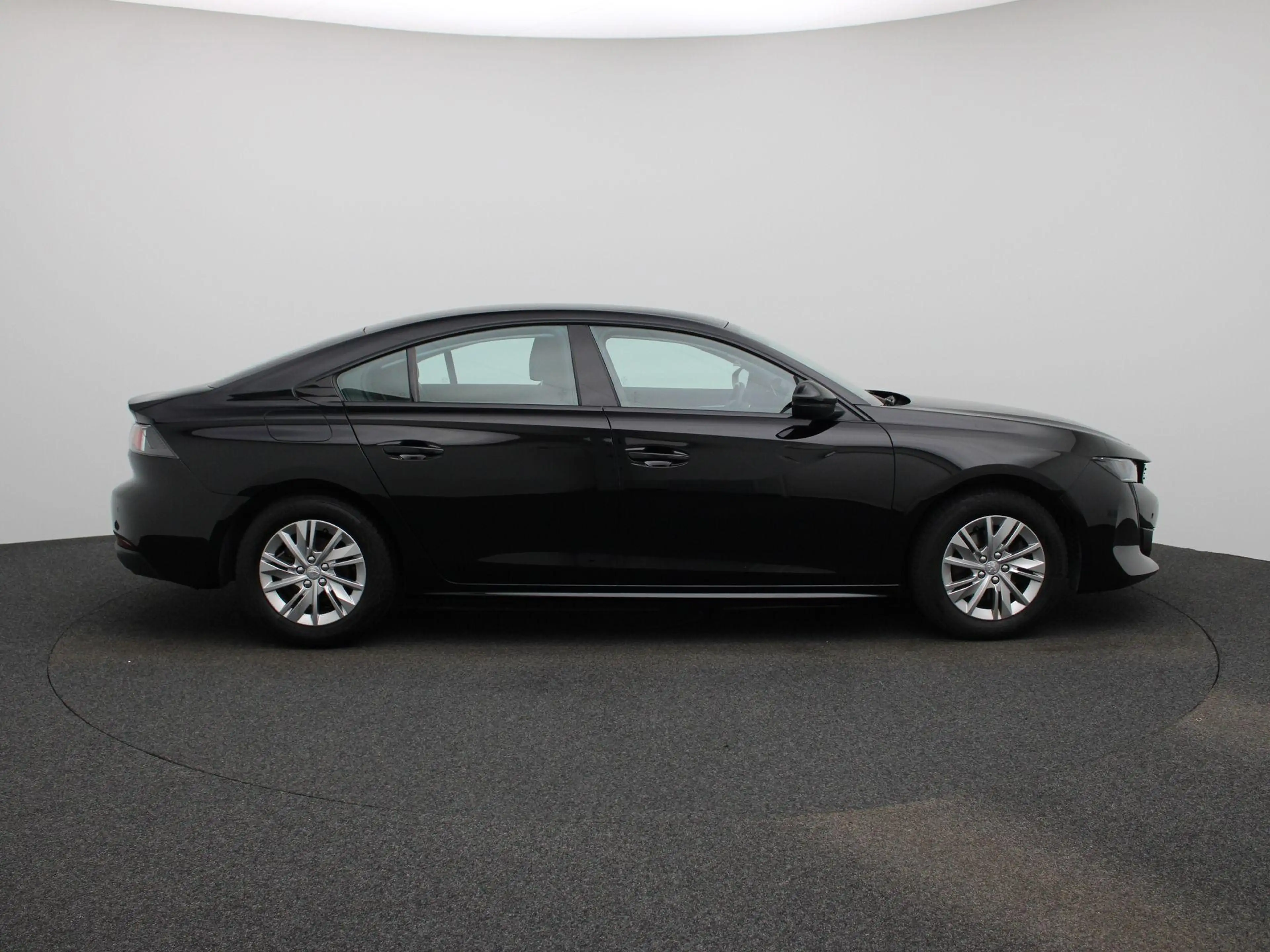 Peugeot 508 1.2 PureTech 130 S&S EAT8 Active Pack | Camera | P — photo 7