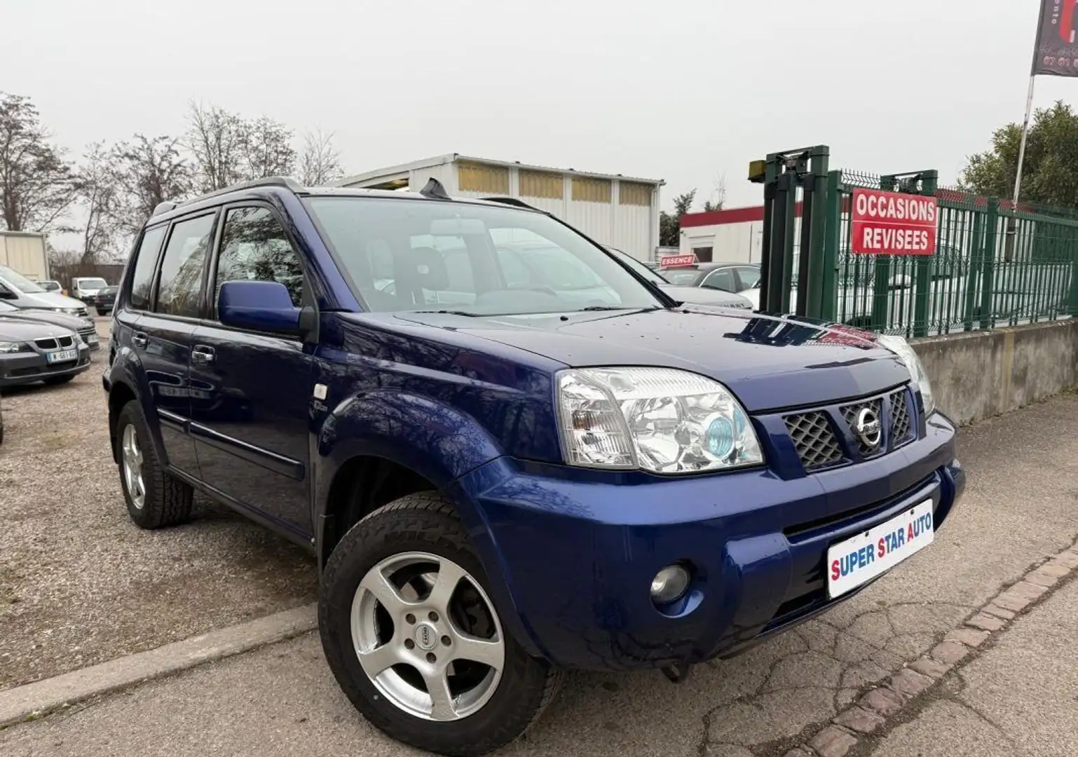 Nissan X-Trail 2.2l dci 136cv sport 4x2 5p Bleu - 1