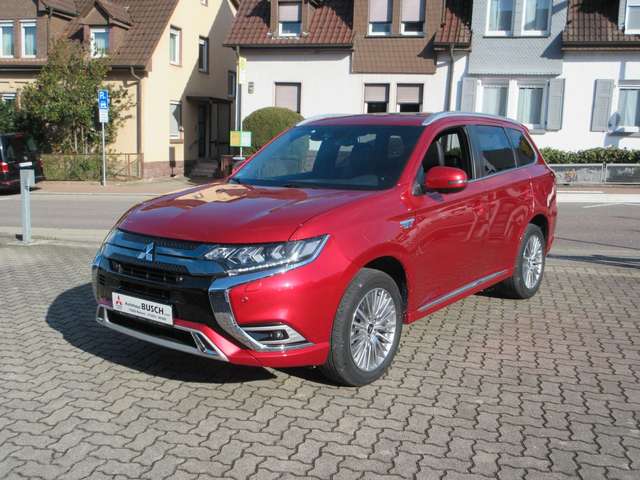 Mitsubishi Outlander Top