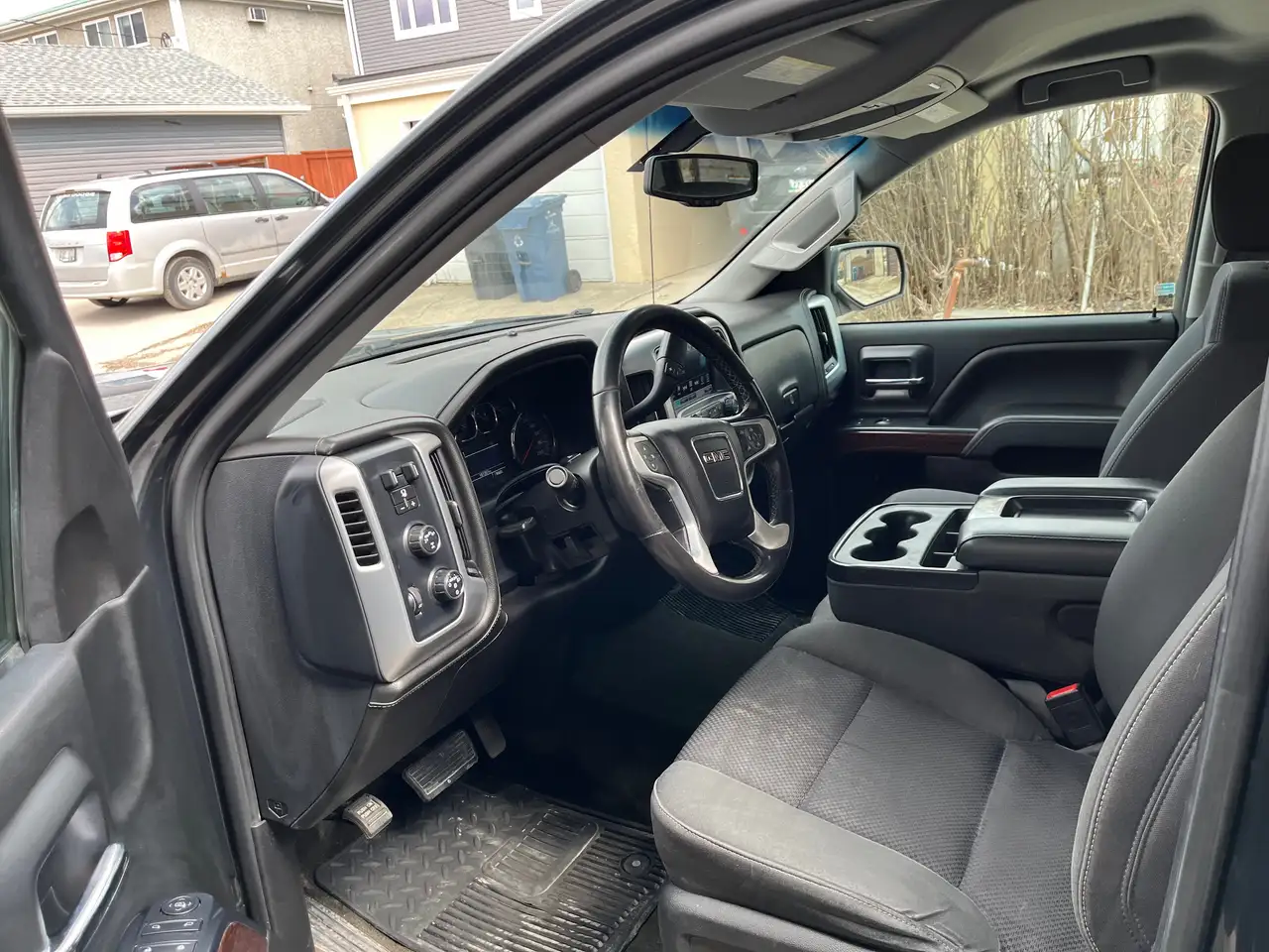 GMC Sierra 1500 снимка GMC Sierra 1500