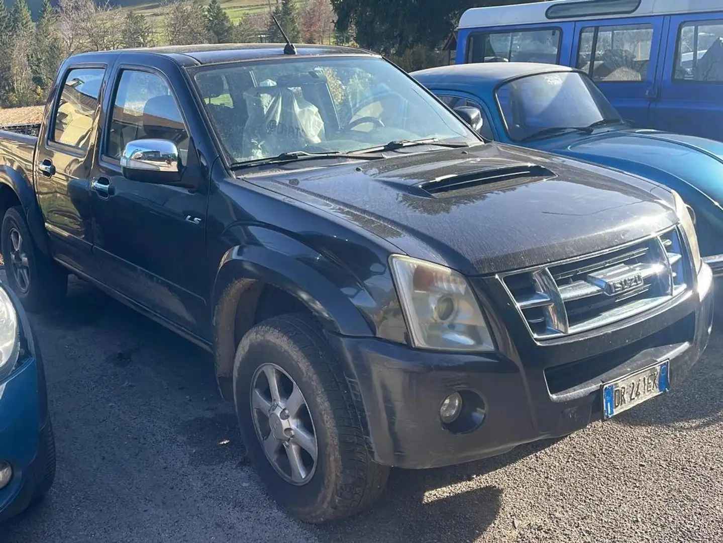 Isuzu D-Max 4 porte e cassone Nero - 2