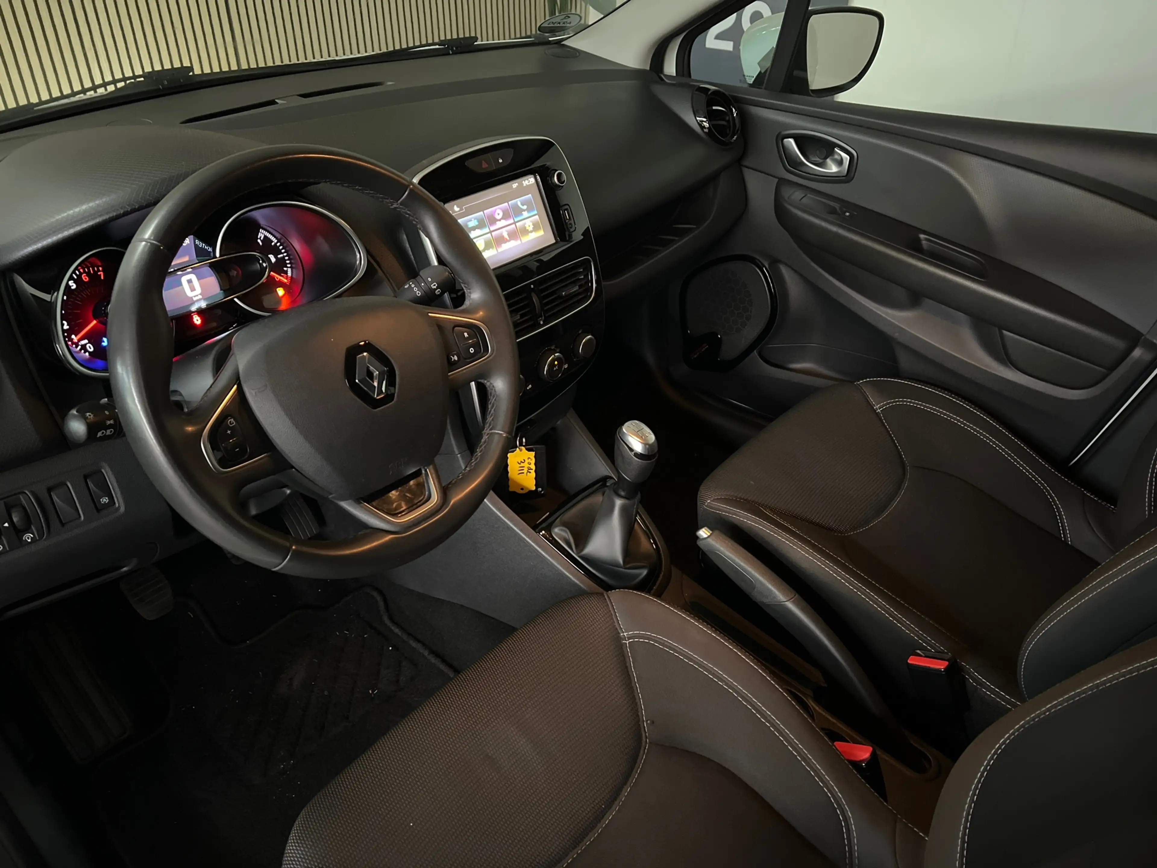 Renault Clio 0.9 TCe Zen airco/carplay media/cruise control — photo 4