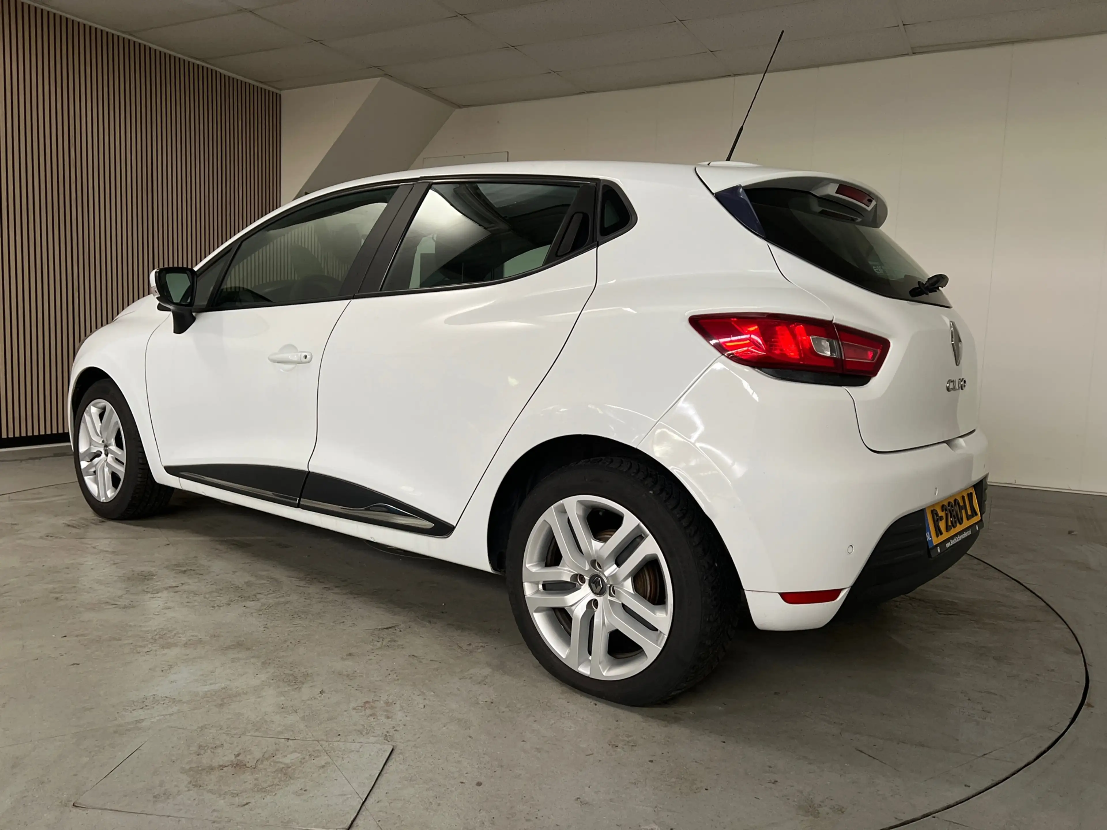 Renault Clio 0.9 TCe Zen airco/carplay media/cruise control — photo 5