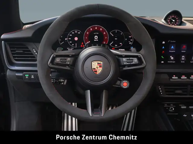 Porsche 911 view 12