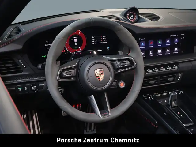 Porsche 911 view 11
