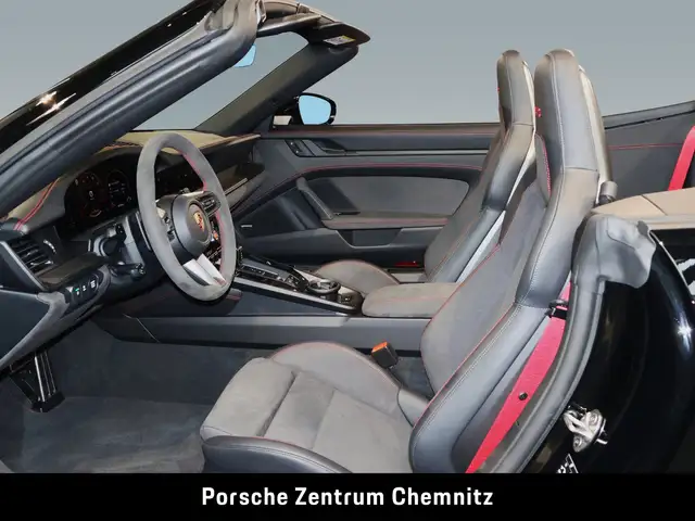 Porsche 911 view 13