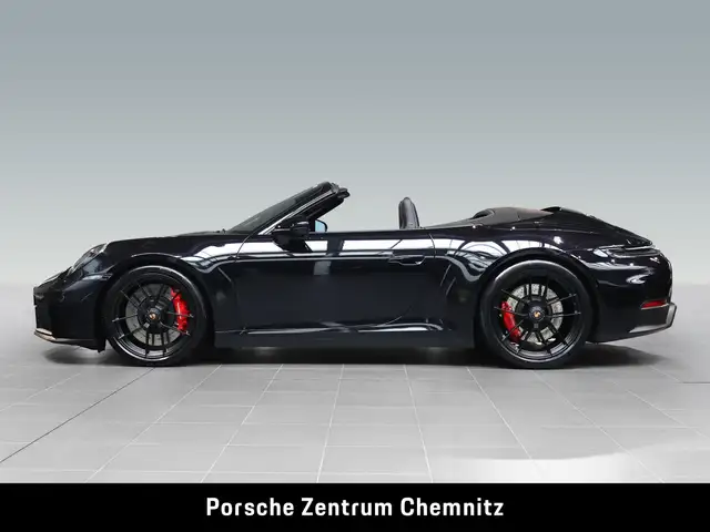 Porsche 911 view 2