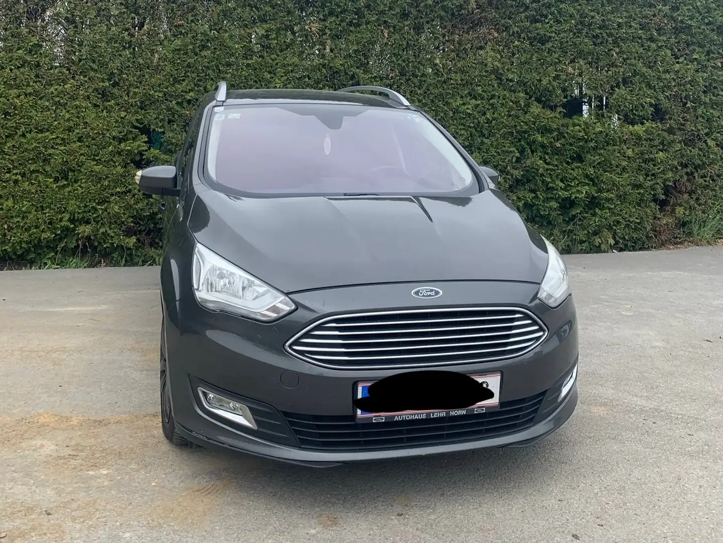 Ford Grand C-Max Titanium 1,5 TDCi Grau - 1
