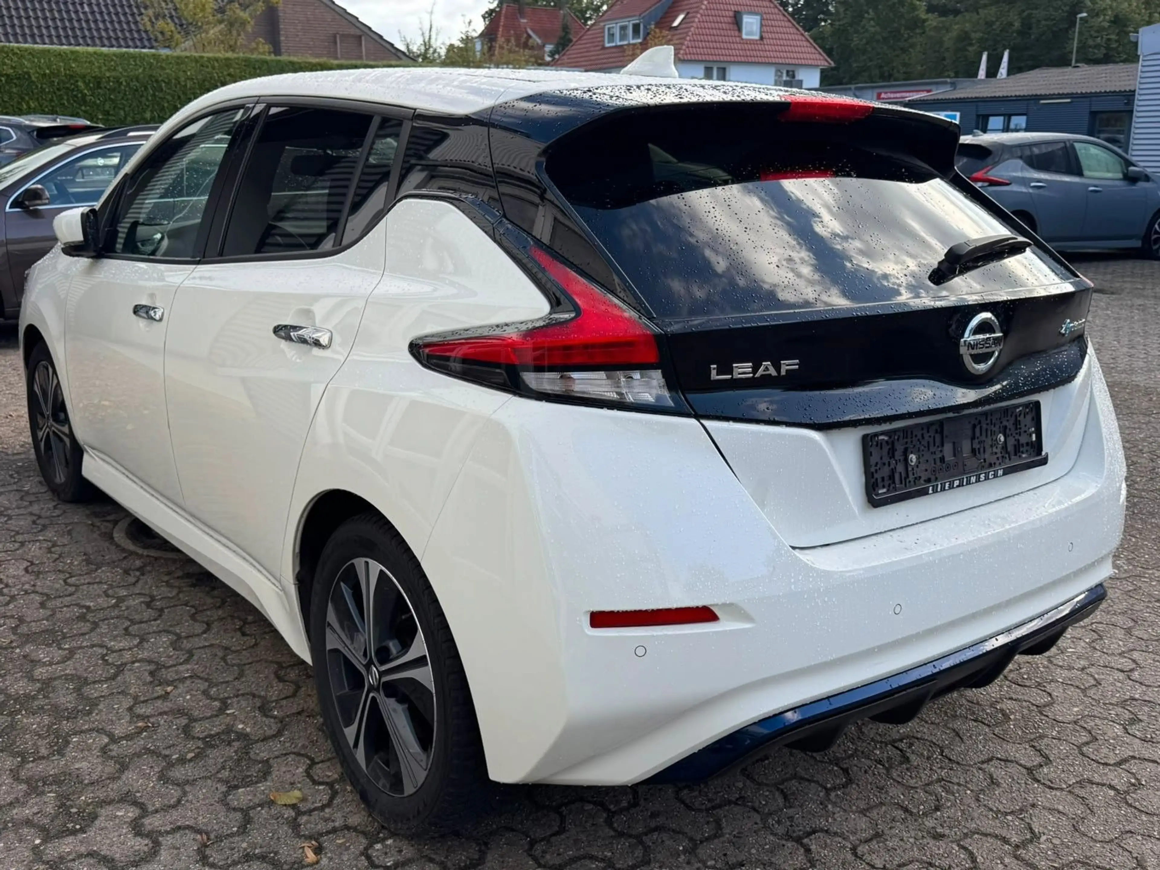 Nissan Leaf N-Connecta — photo 6