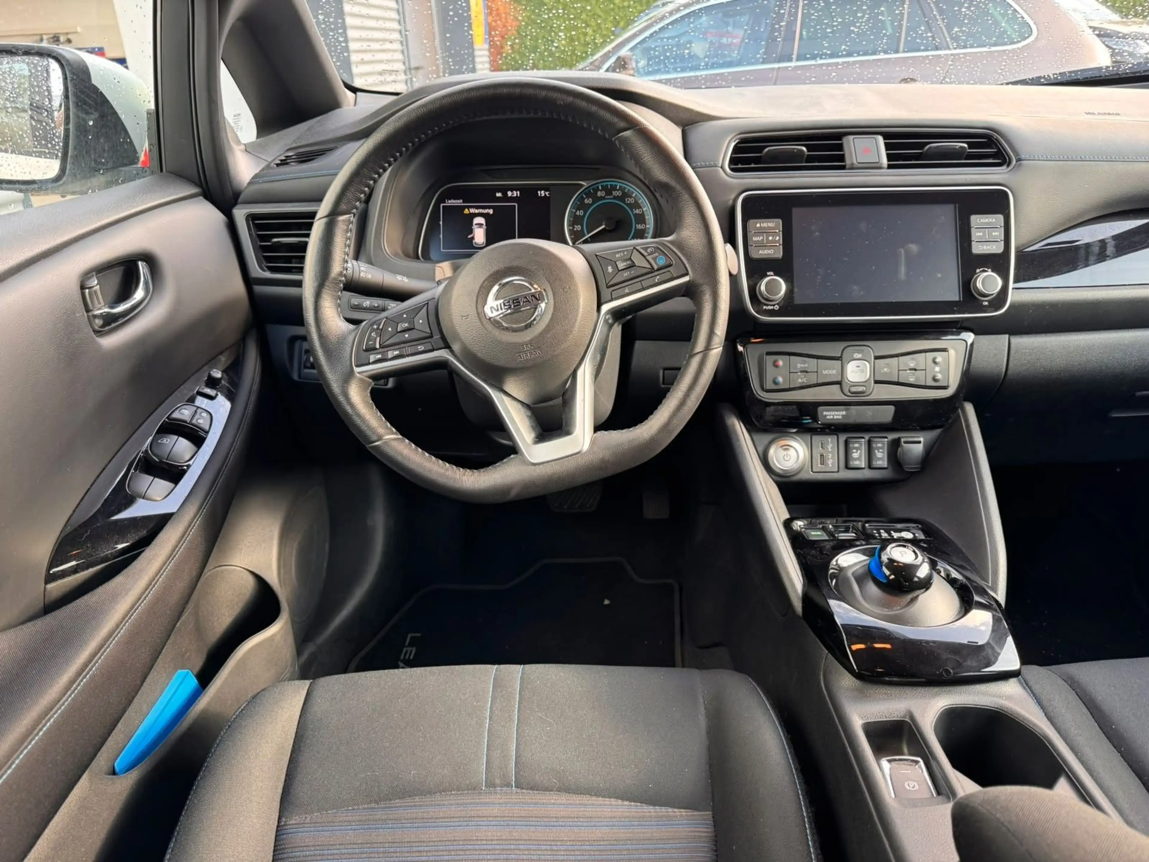 Nissan Leaf N-Connecta — photo 10