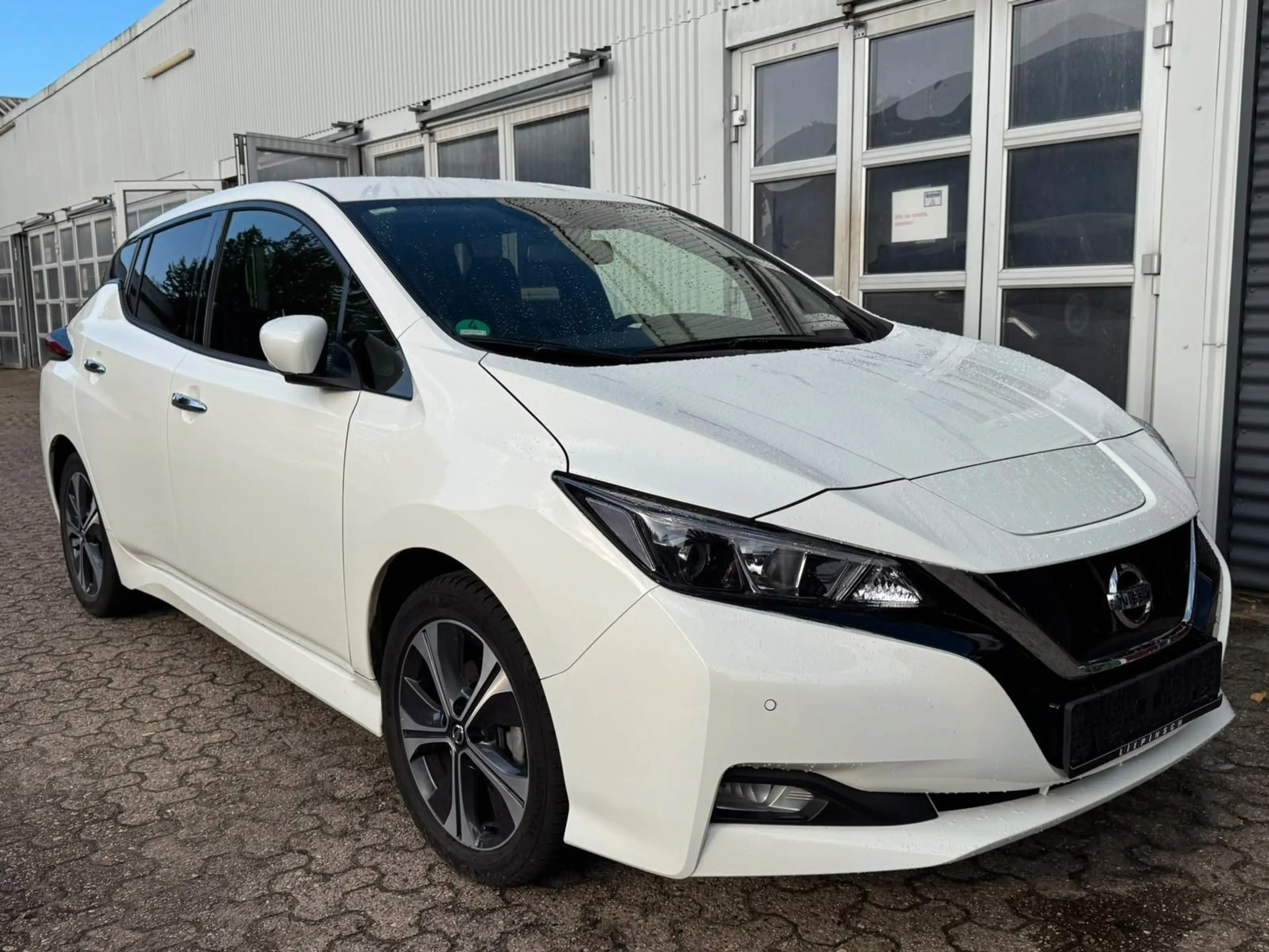 Nissan Leaf N-Connecta — photo 3