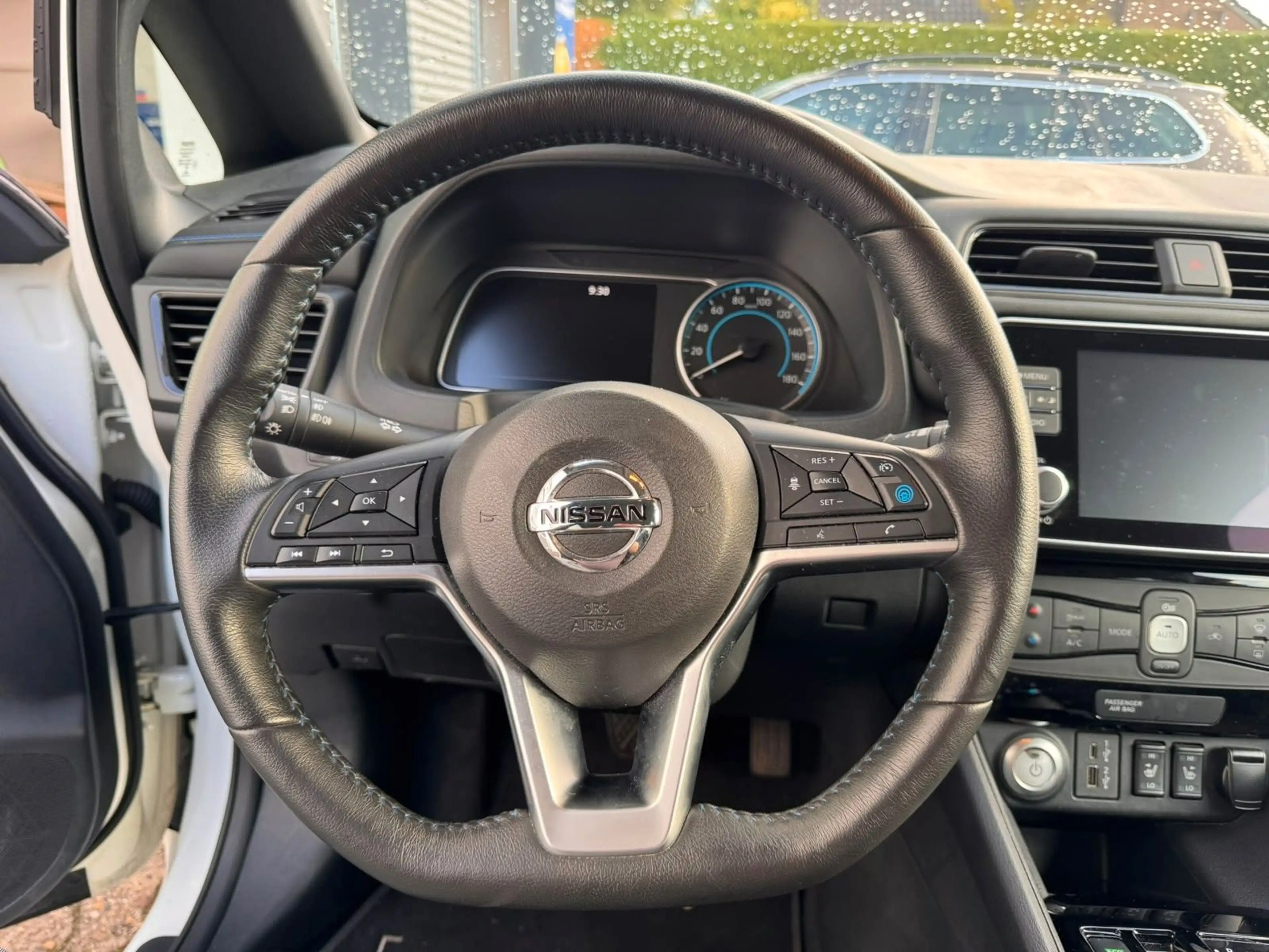 Nissan Leaf N-Connecta — photo 14
