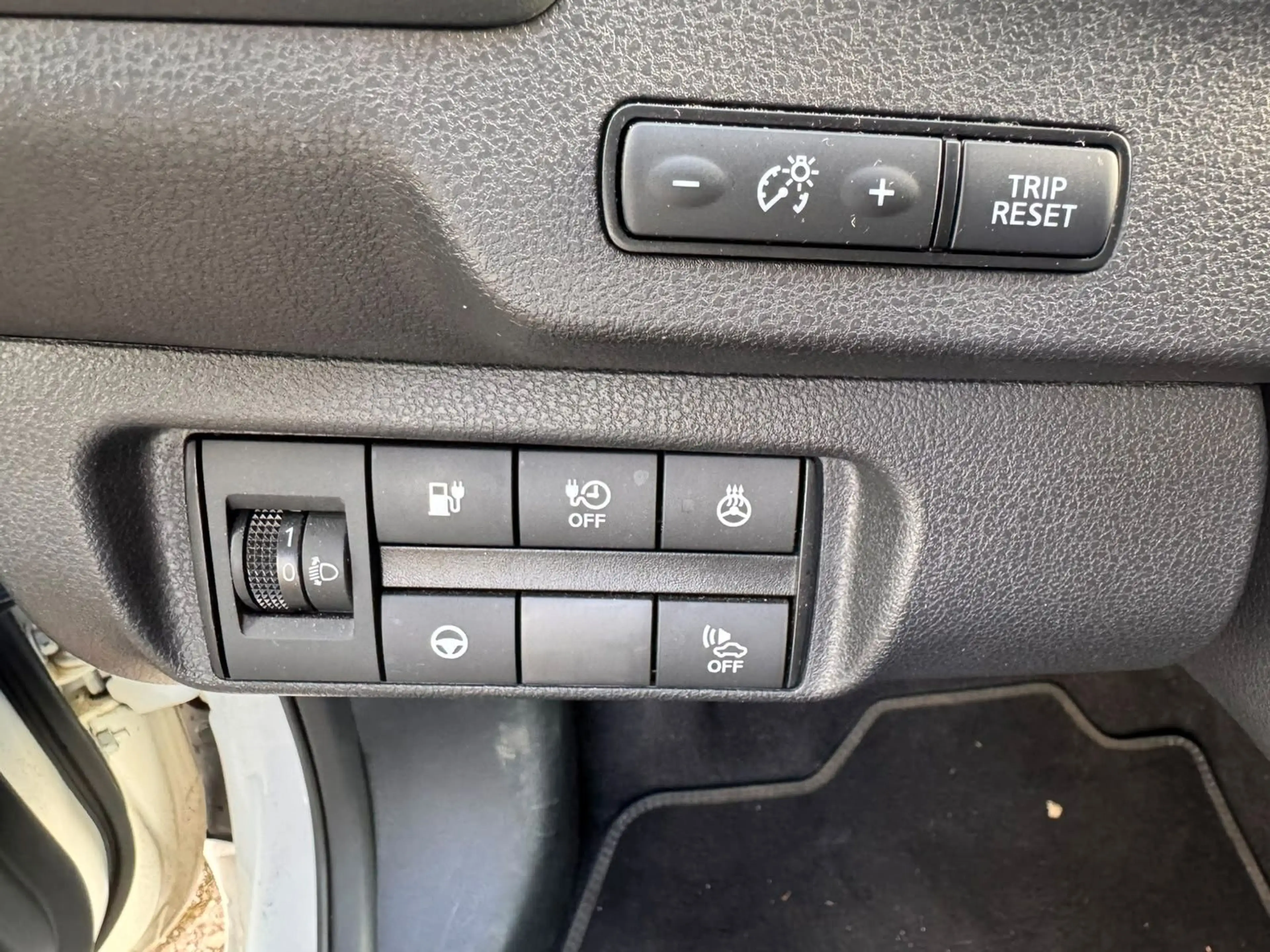 Nissan Leaf N-Connecta — photo 12