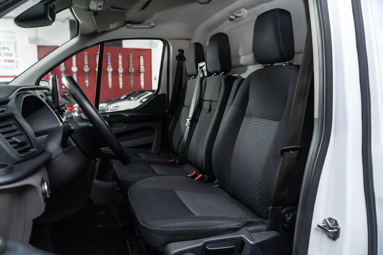 Ford Transit Custom 300 L1H1 2.0 EcoBlue 130cv Wit - 2