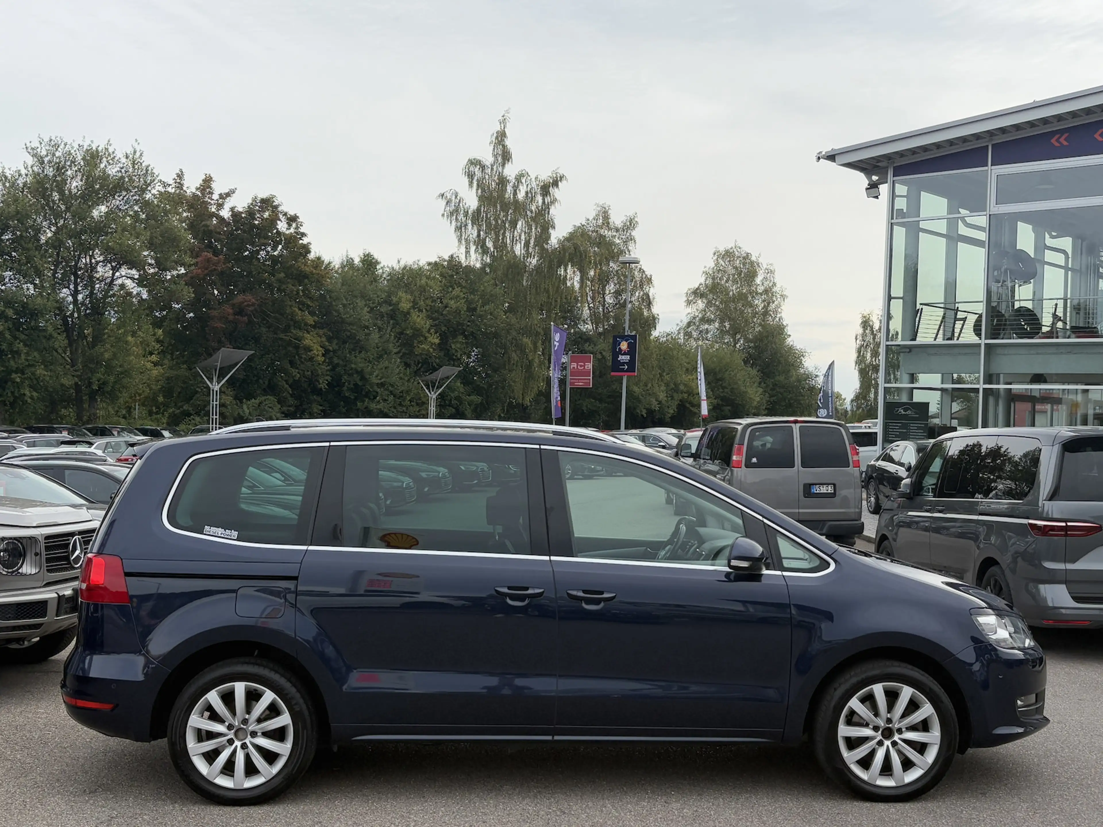 Volkswagen Sharan 2.0 TDI Highline DSG/NAVI/PANO/7-SITZER — photo 8