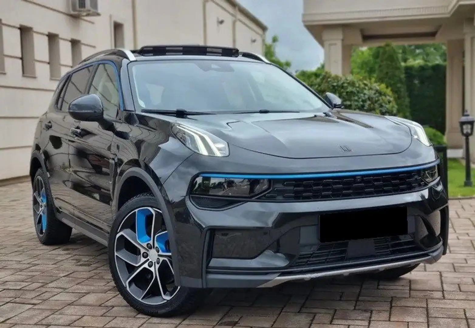 Lynk & Co 01 01 1.5 Plug-in Hybrid - 2