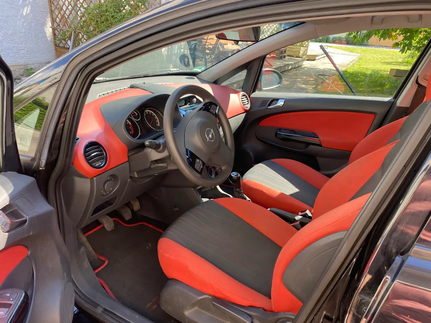 Opel Corsa Corsa 1.2 16V Innovation Schwarz - 1