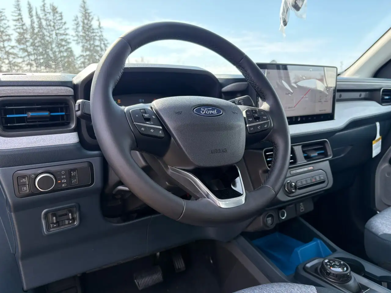 Ford Maverick снимка Ford Maverick