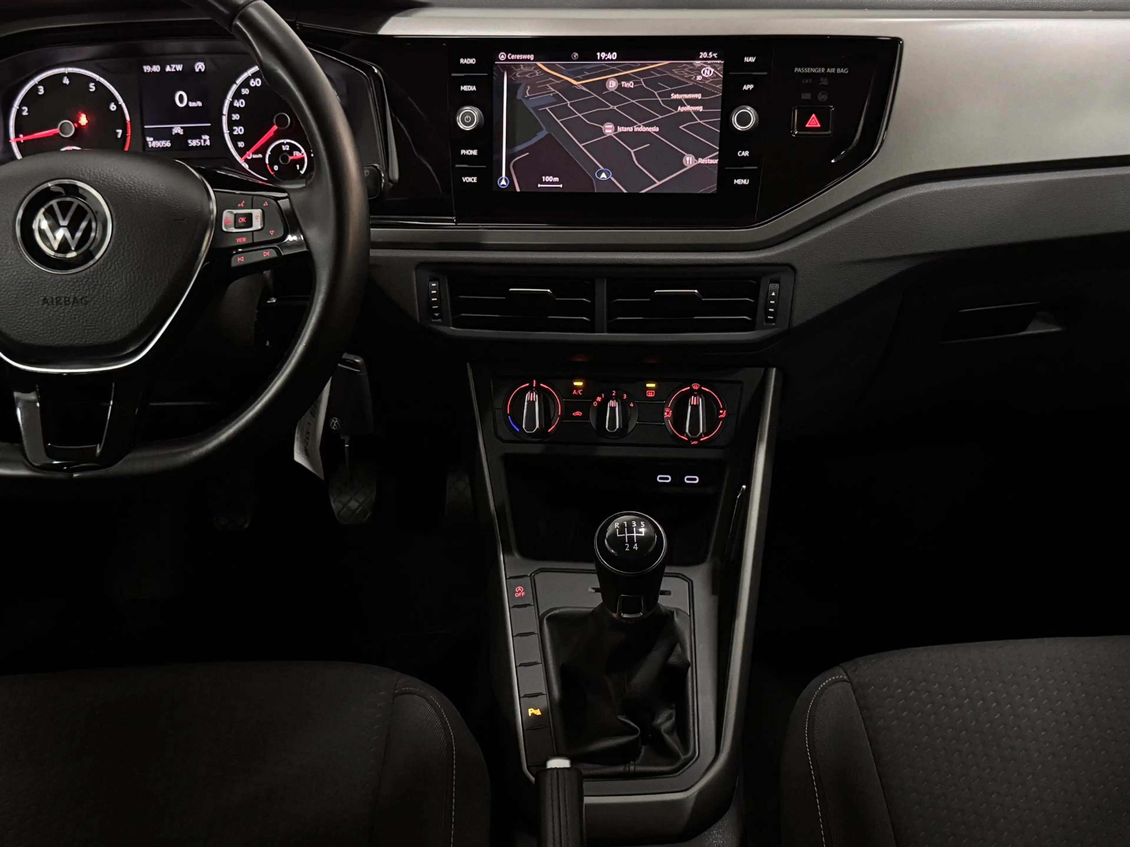 Volkswagen Polo 1.0 TSI Comfortline 96 PK TURBO NAVI CARPLAY 2XPDC — photo 7