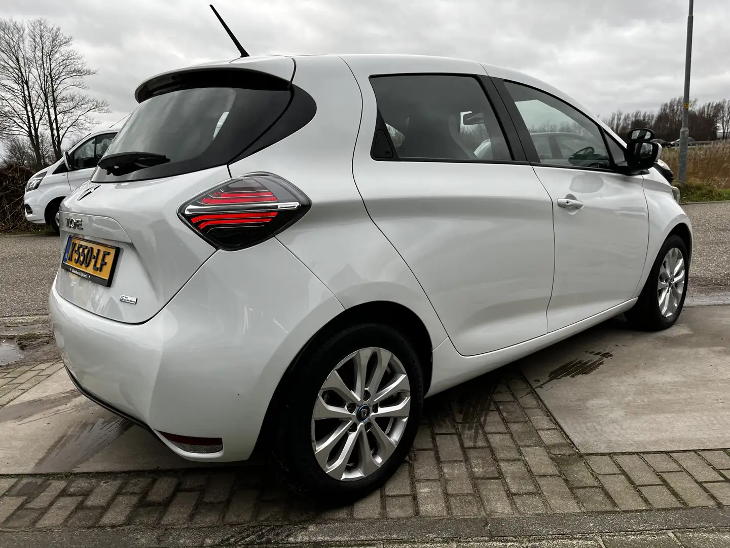 Renault ZOE E-Tech Electric R135 Experience 52 kWh (AccuHuur) Wit - 2