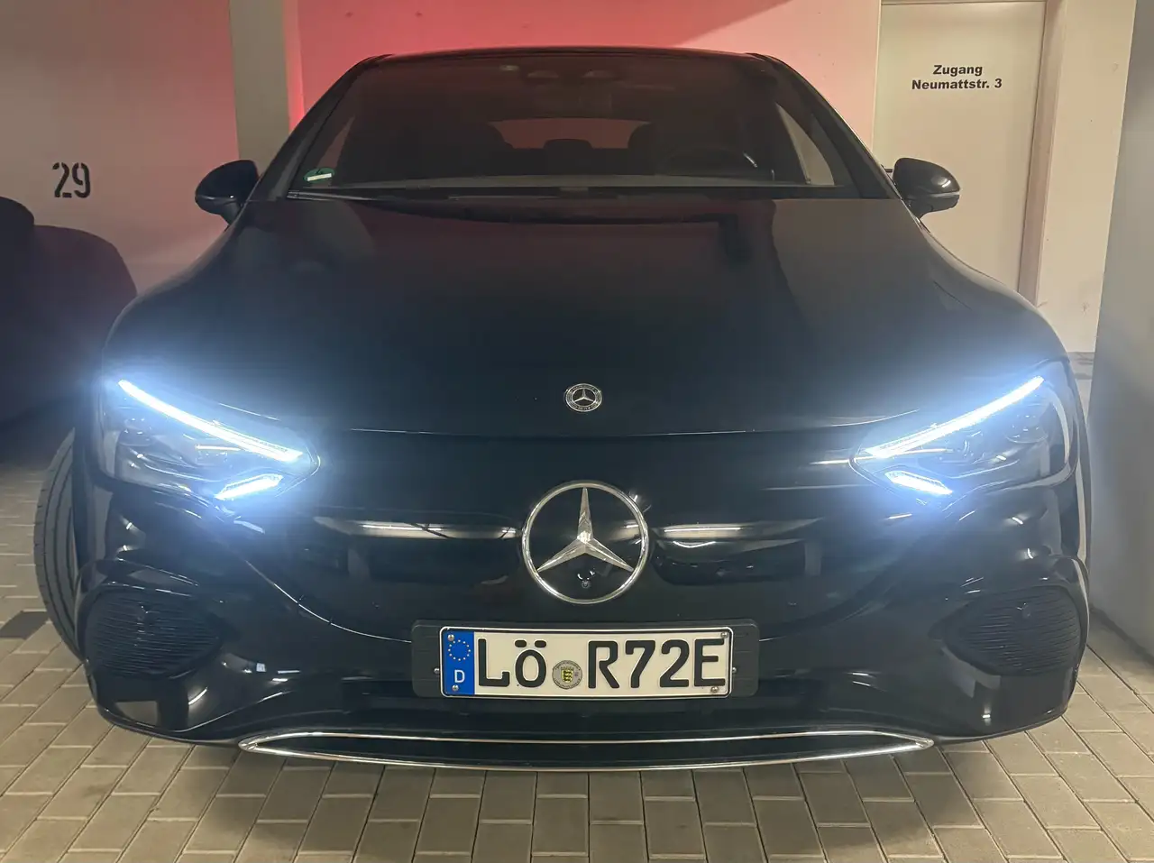 Mercedes-Benz EQE 350