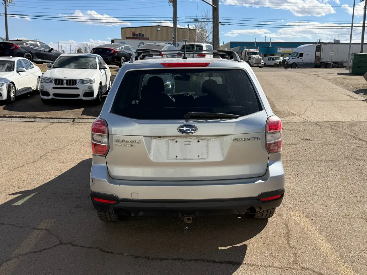 Subaru Forester снимка Subaru Forester