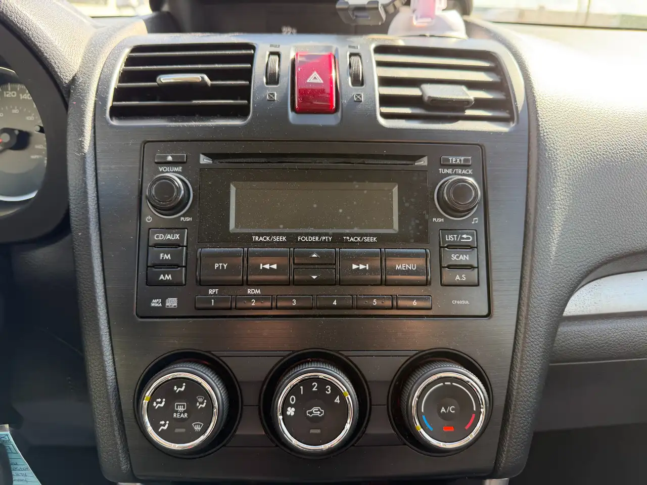 Subaru Forester снимка Subaru Forester
