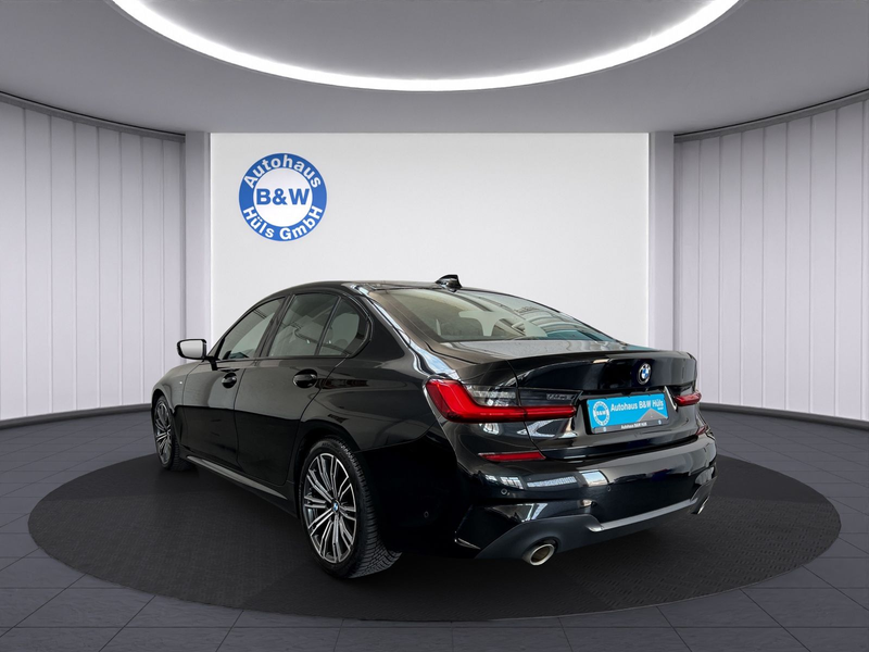BMW 320 i M Sport LED-LASER*NAVI*LEDER*HI-FI*GSD — photo 6