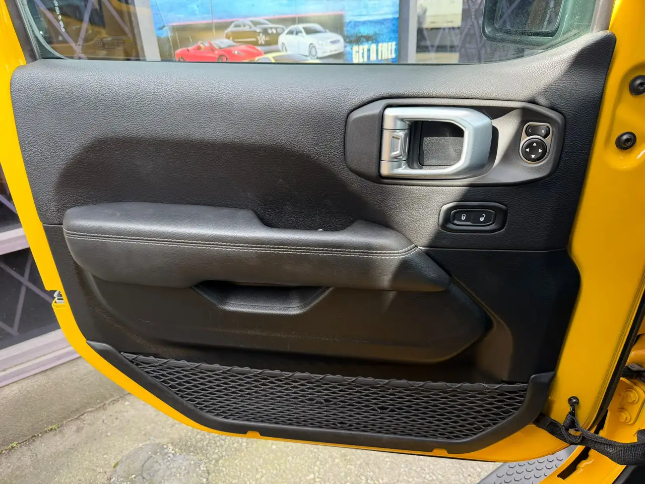 Jeep Wrangler снимка Jeep Wrangler