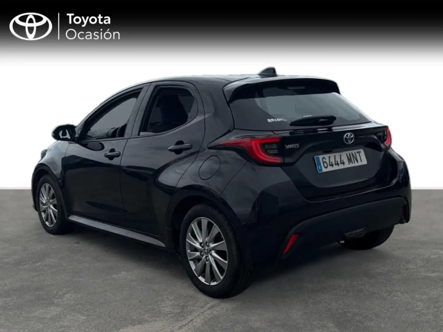 Toyota Yaris 120H 1.5 Active Tech Zwart - 2