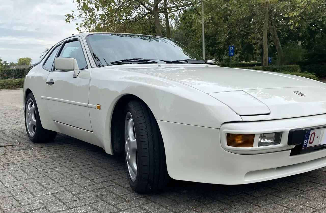 Porsche 944 Targa Fase 2, foto 2