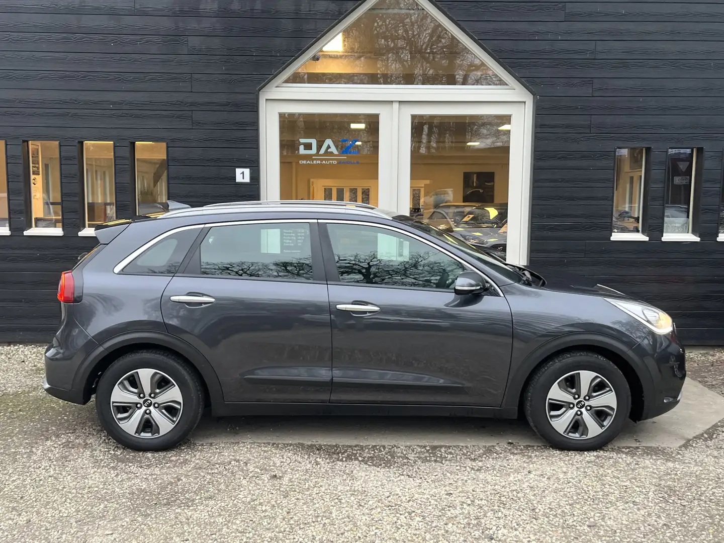 Kia Niro 1.6 GDi Hybrid ExecutiveLine Aut/Ecc/Navi/Camera/T Grau - 2