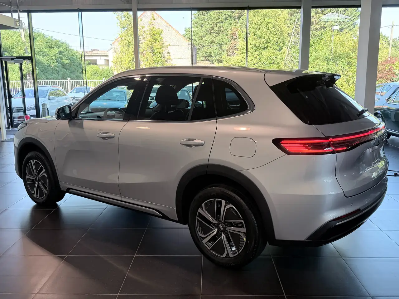 Geely Starray EM-i 1.5 EM-i PHEV Pro/ 83KM EV / ACC / Led / 360Camera, миниатюра 4