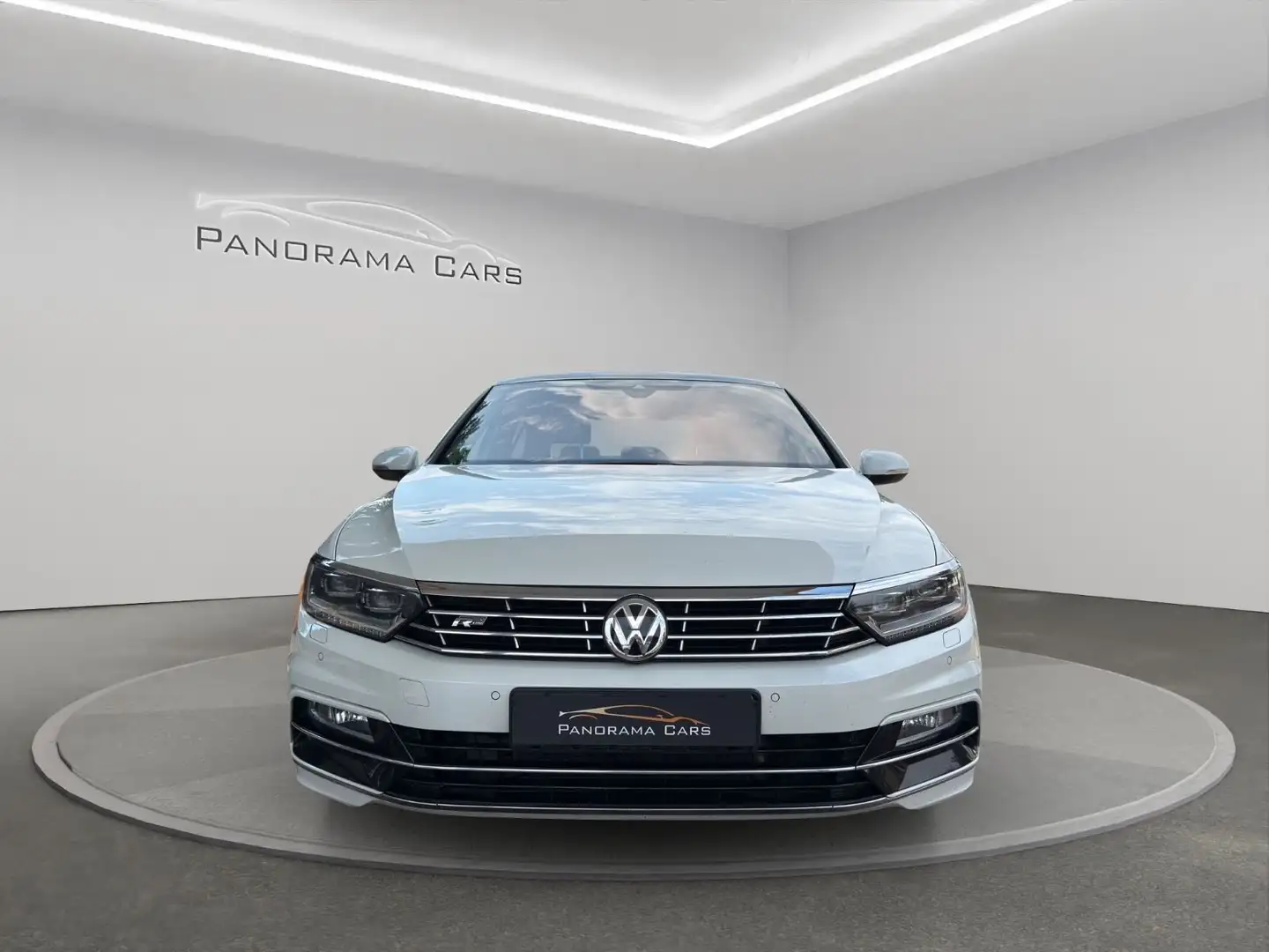 Volkswagen Passat Lim.Highline/R-Line/Vollaustattung/allrad Blanc - 2