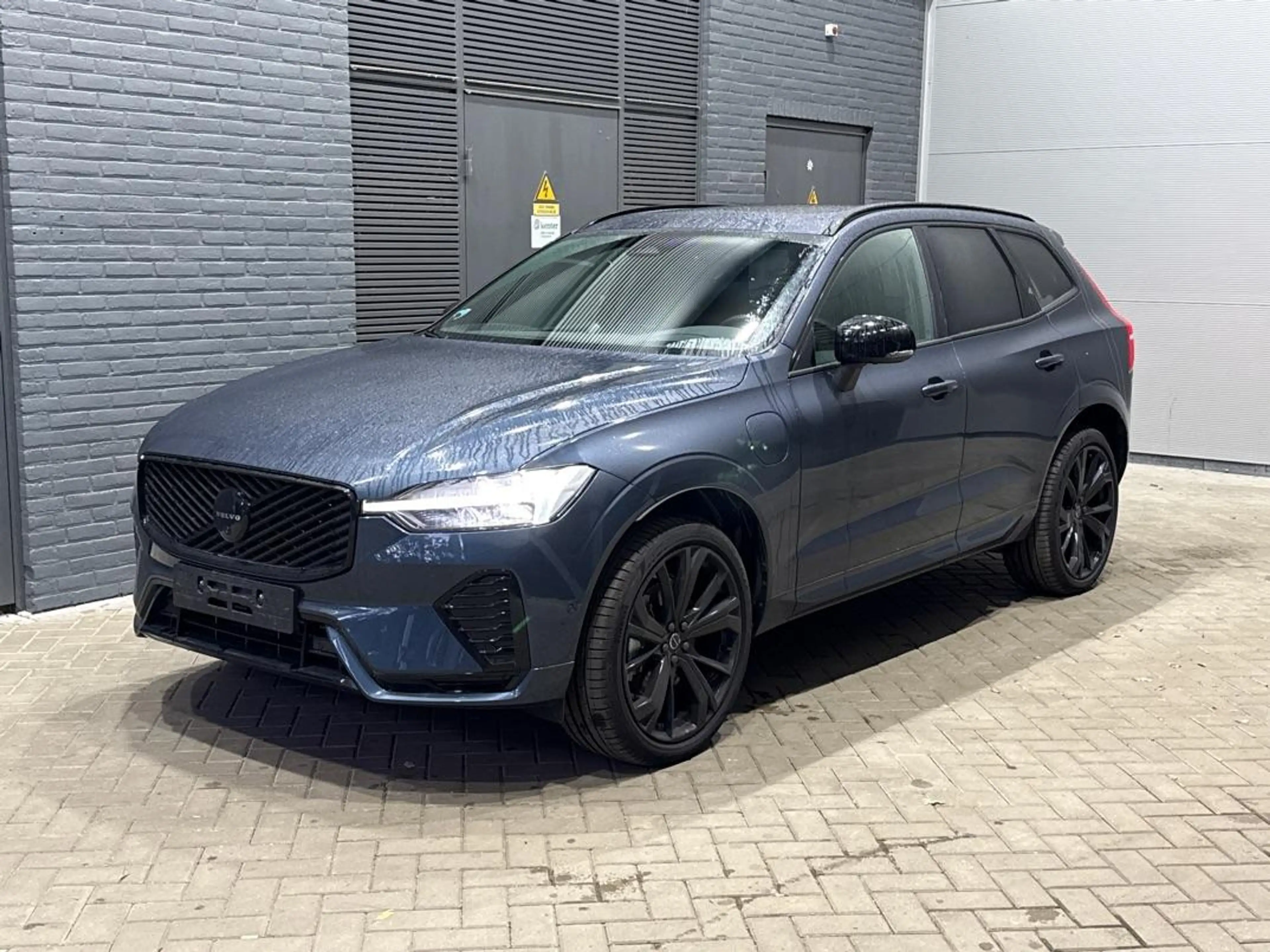 Volvo XC60 T6 Plus Black Edition | Bowers&Wilkins | Panoramad — photo 4